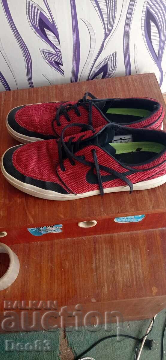 Παράδοση Παπούτσια Nike Παράδοση Παπούτσια Nike