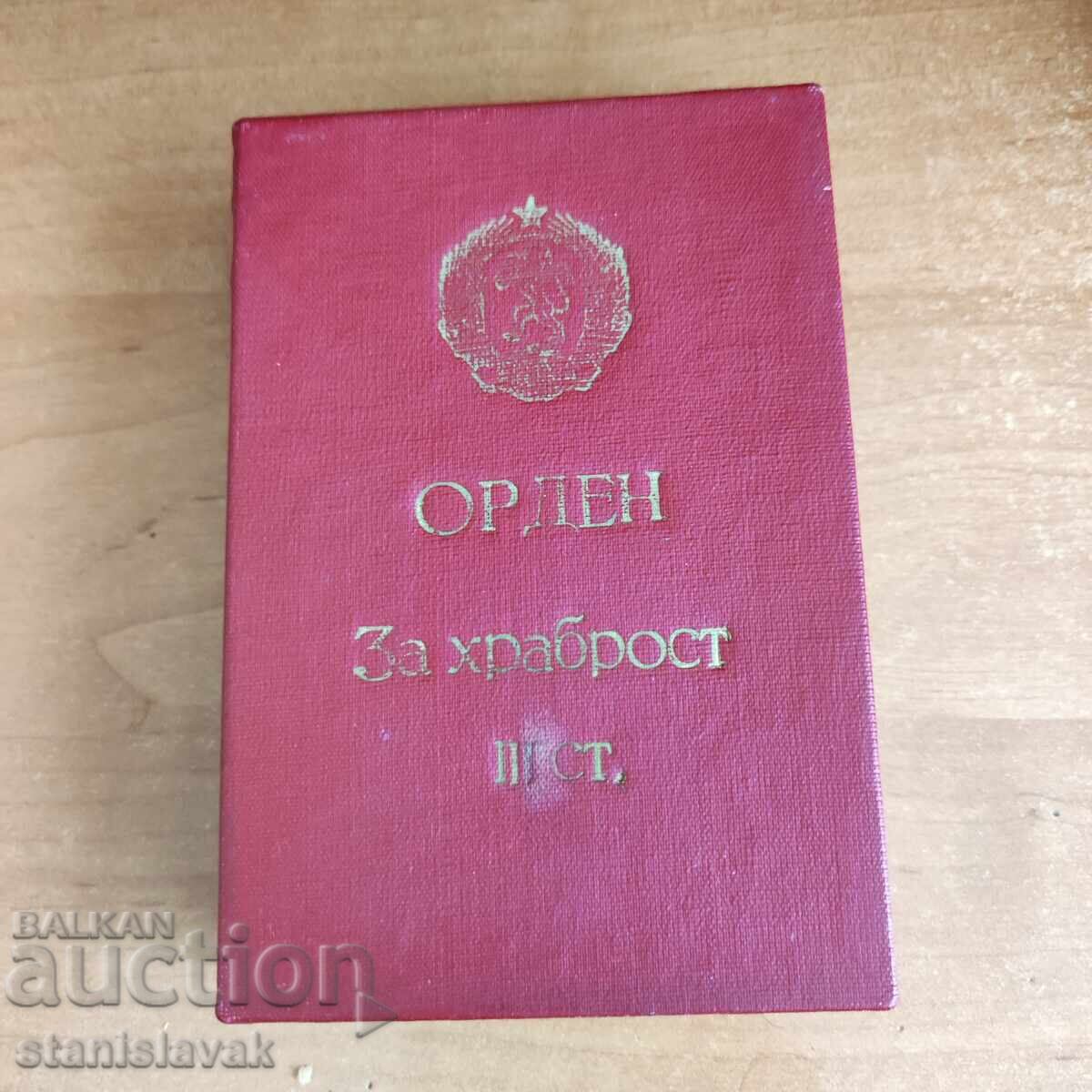 Box for the Order "For Bravery" 3rd Class - Socialist - 5 Box for the Order "For Bravery" 3rd Class - Socialist - 5