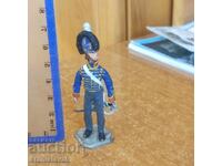 Figurină veche de soldat de plumb