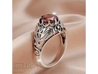 Пръстен с червен гранат