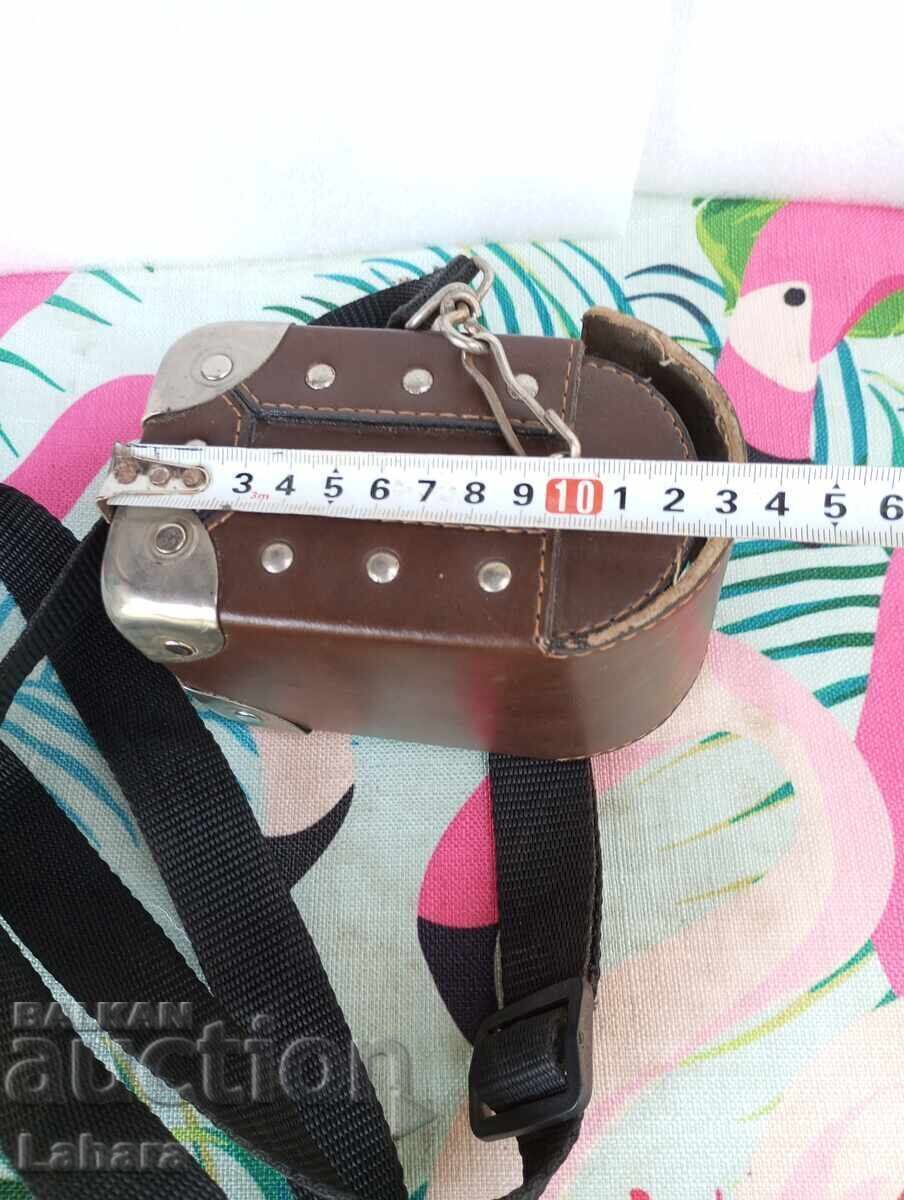 Geantă de piele cu accesorii metalice - 6