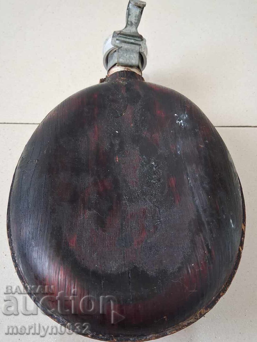 Aluminum canteen with carabiner for hanging with price 43.00 BGN | € 21.99