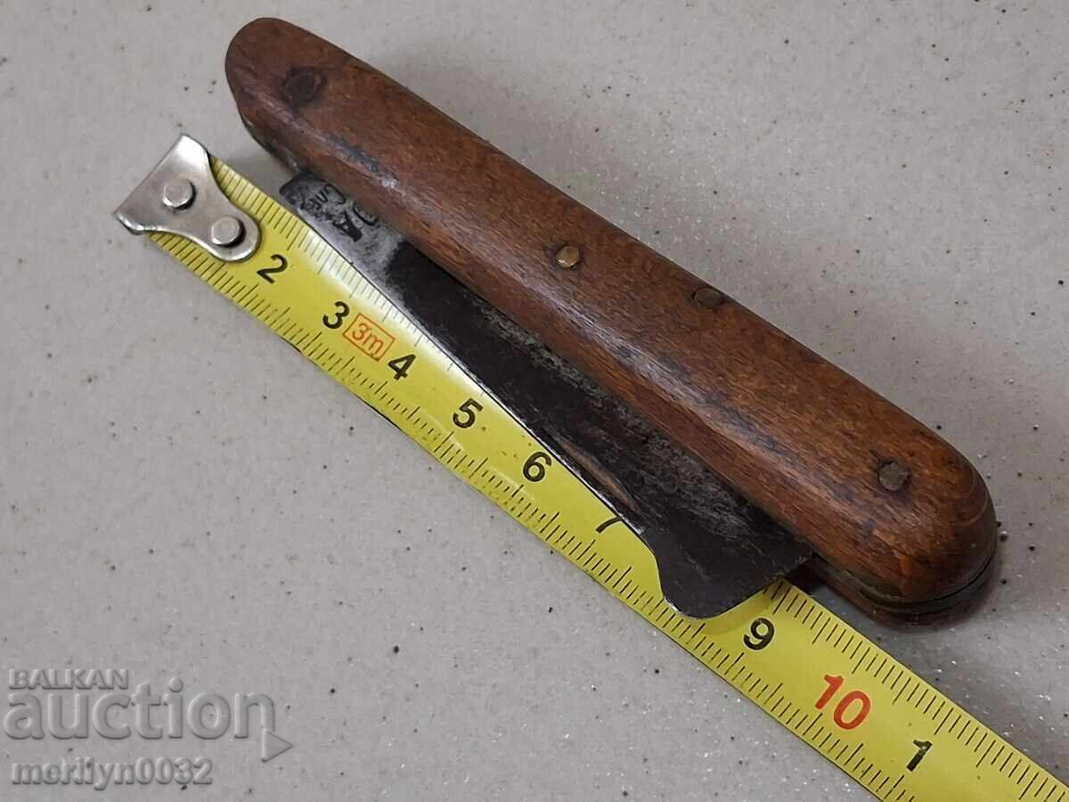 Old vine knife with wooden handles with markings with price 39.00 BGN | € 19.94 Old vine knife with wooden handles with markings with price 39.00 BGN | € 19.94
