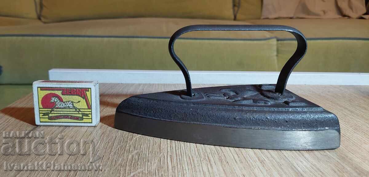 Fier de călcat retro pentru colecționari - 7 Fier de călcat retro pentru colecționari - 7