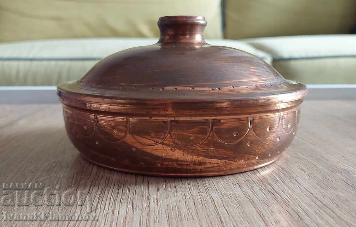 Cutie metalică retro pentru colecționari cu preț 28.00 BGN | € 14.32