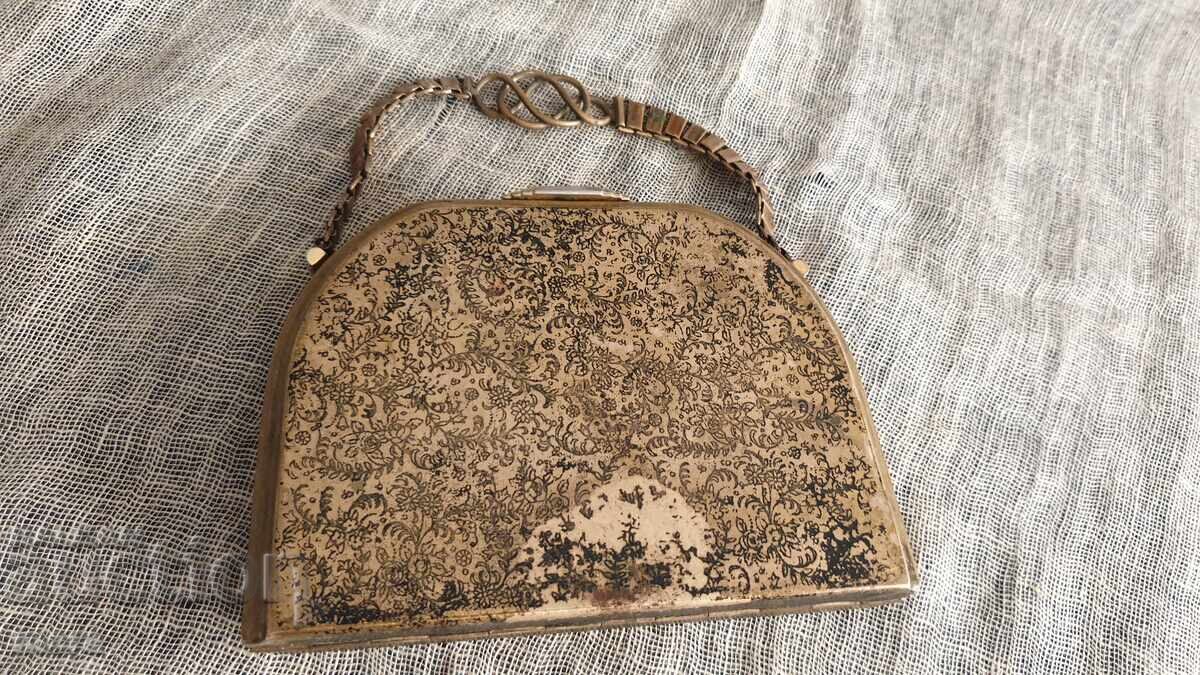 Δημοπρασία Ρετρό μπρούτζινη γυναικεία τσάντα