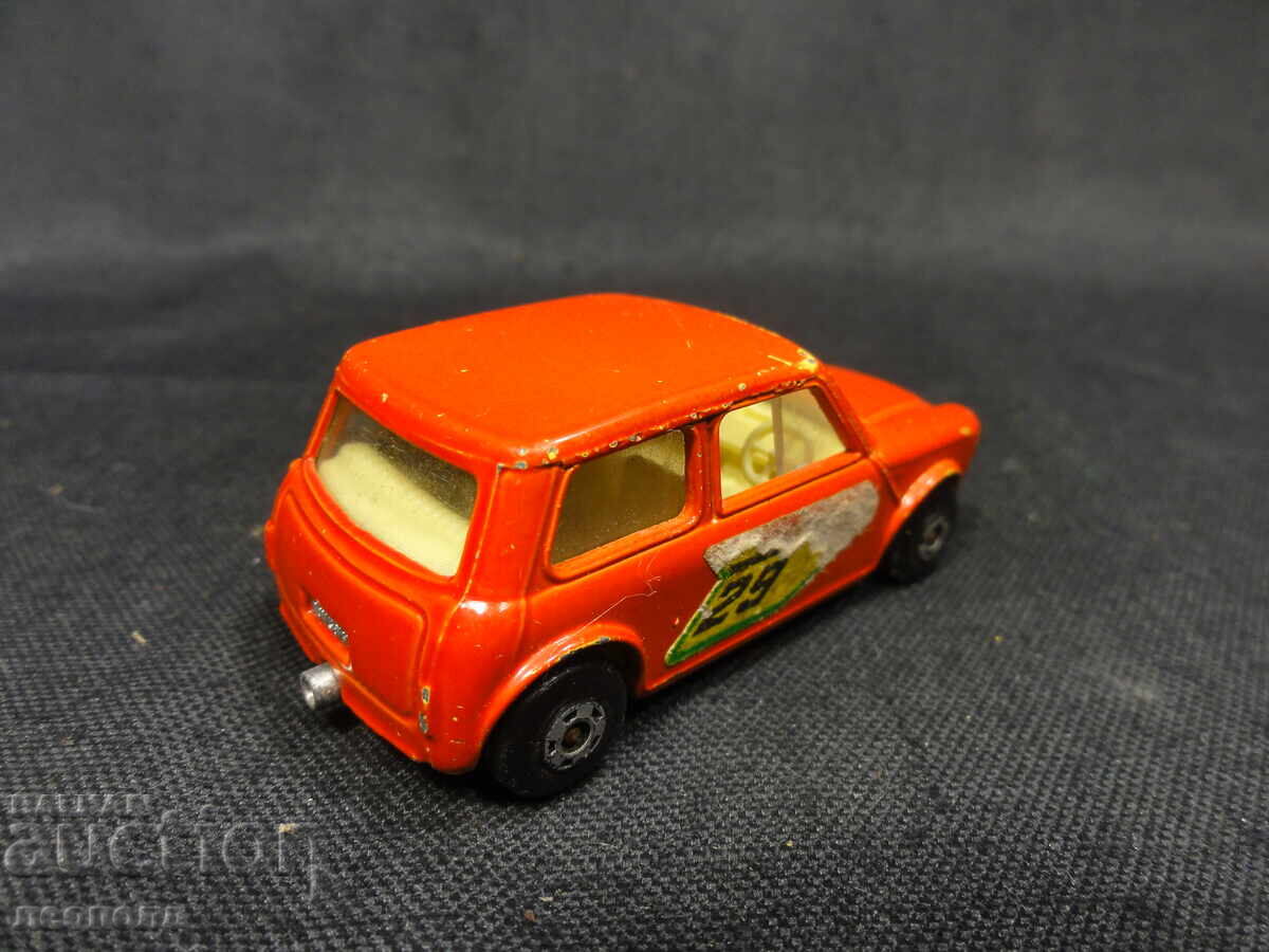 Delivery of OLD RETRO METAL CAR MATCHBOX ENGLAND RACING MINI