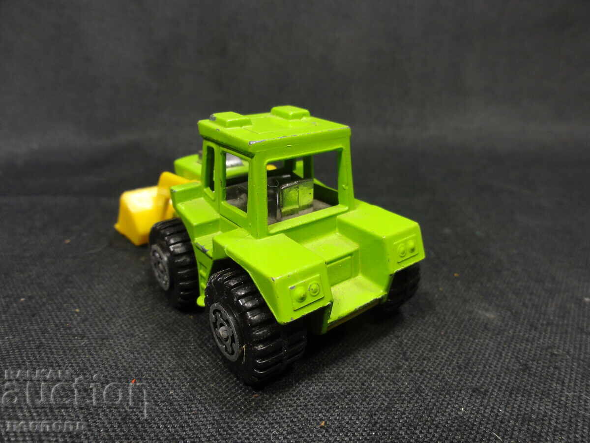 Licitație VECHE CĂRUȚĂ METALICĂ RETRO MATCHBOX ANGLIA TRACTOR ȘOVEL