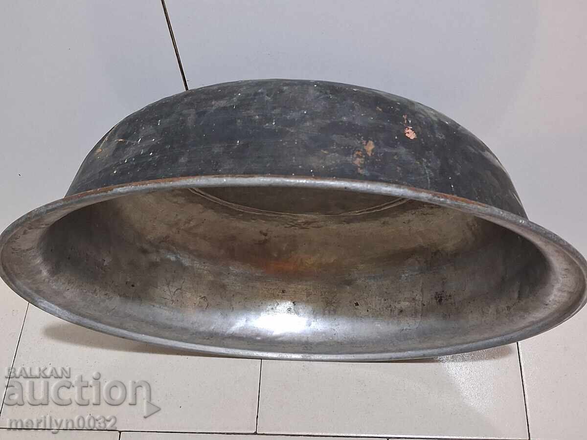Аукцион Бакърен леген  бакър меден съд котел корито купел
