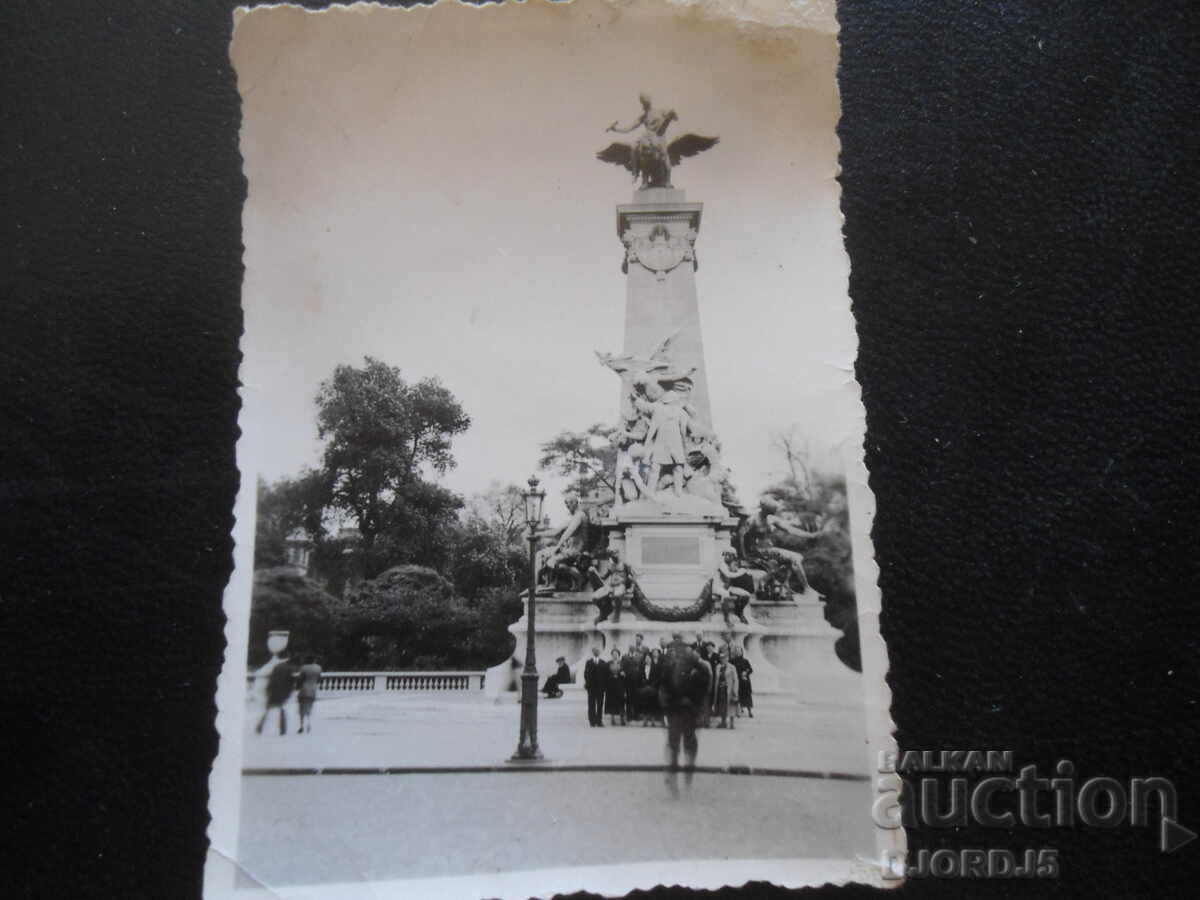 Old Photo, Concordia Monument
