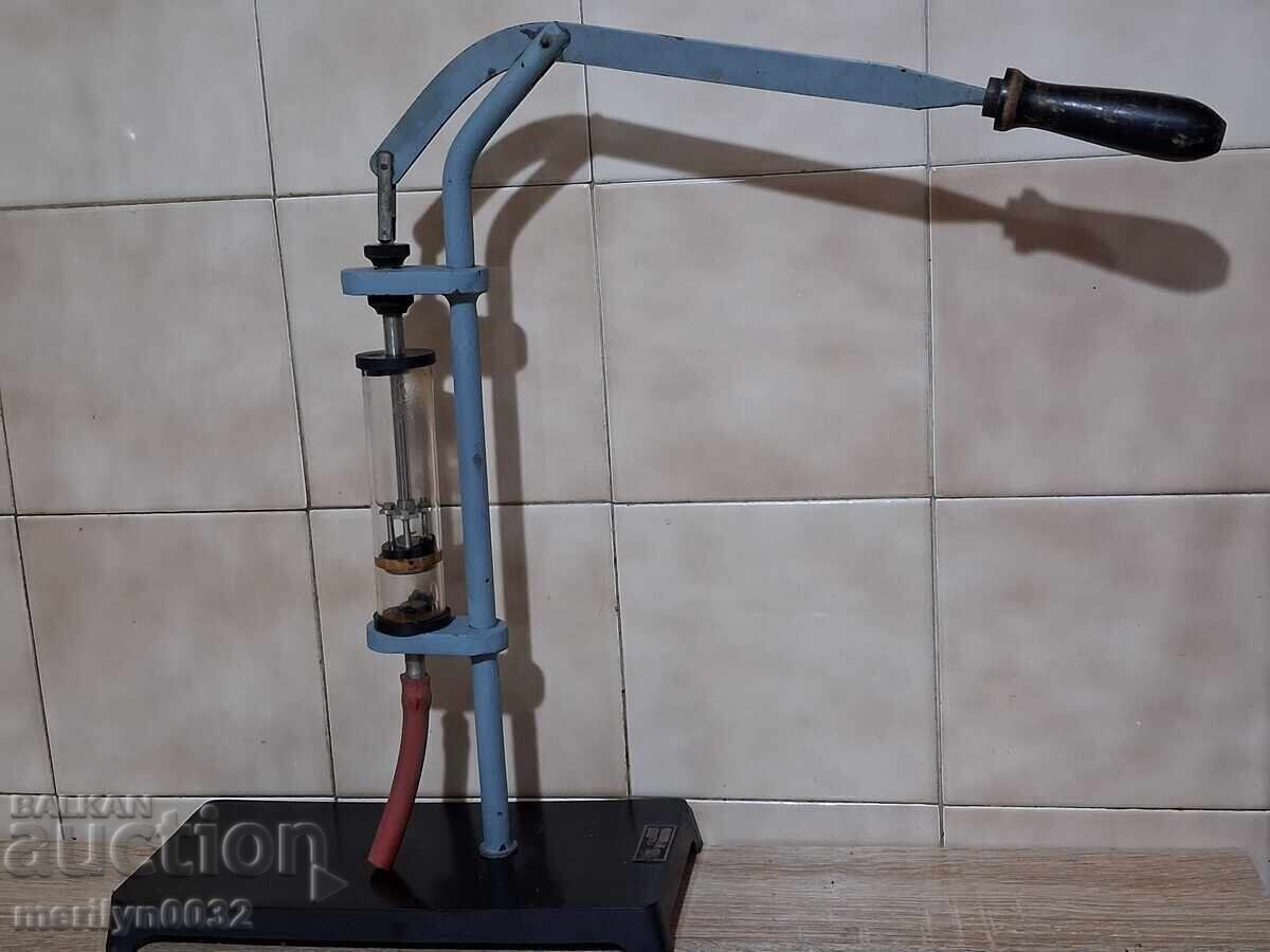 Βίντατζ Μακέτα αντλίας "UCHTEKHPROM" μοντέλο δεκαετίας '50 ΛΔΒ Λειτουργεί με τιμή 134.00 BGN | € 68.51