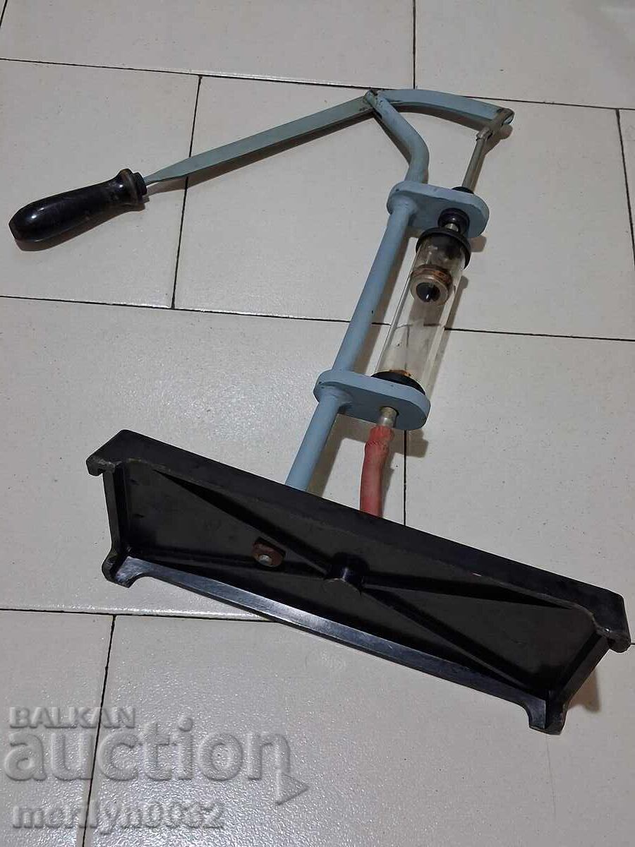 Δημοπρασία Βίντατζ Μακέτα αντλίας "UCHTEKHPROM" μοντέλο δεκαετίας '50 ΛΔΒ Λειτουργεί