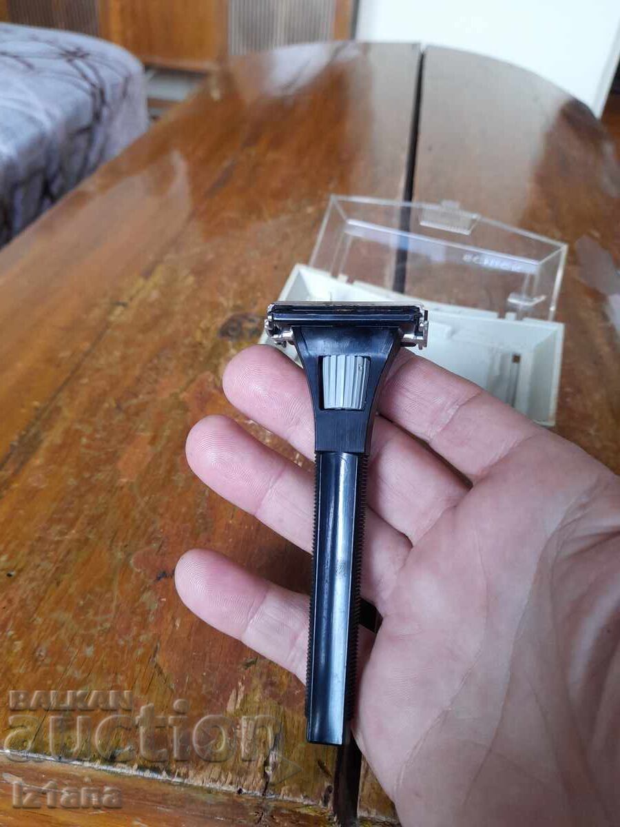 Delivery of Old SCHICK razor
