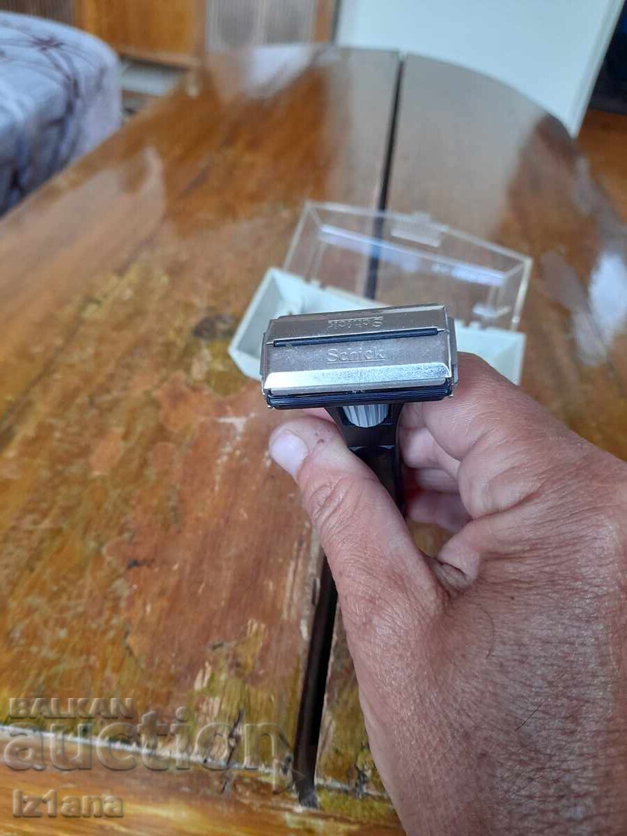 Old SCHICK razor - 5