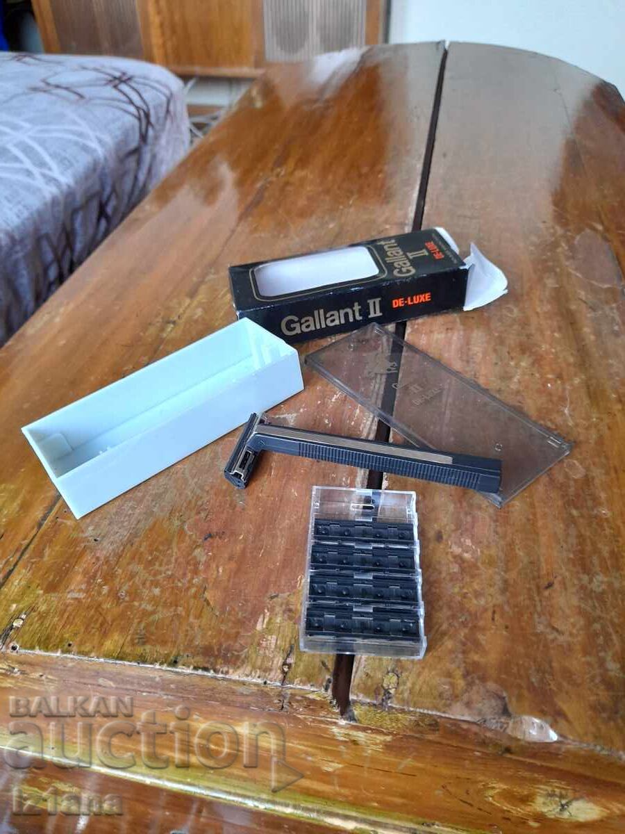 Auction  Old Gallant 2 Deluxe Razor