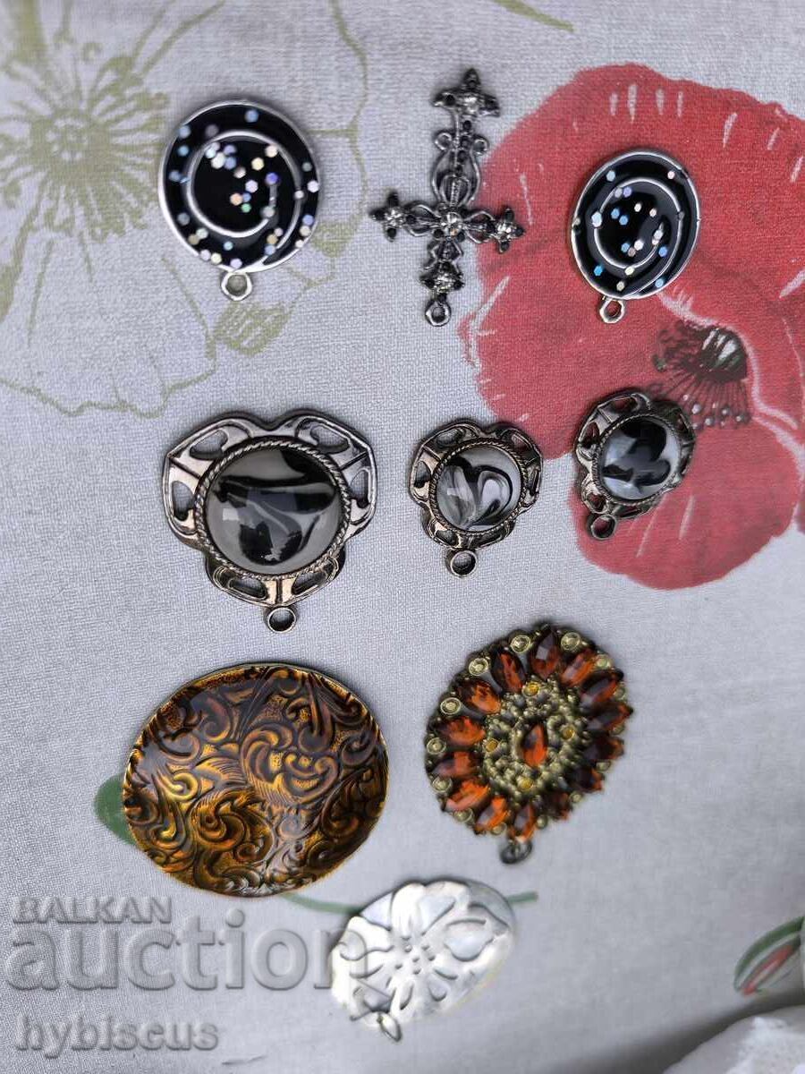 Imported lot of necklaces without chains with price 5.00 BGN | € 2.56