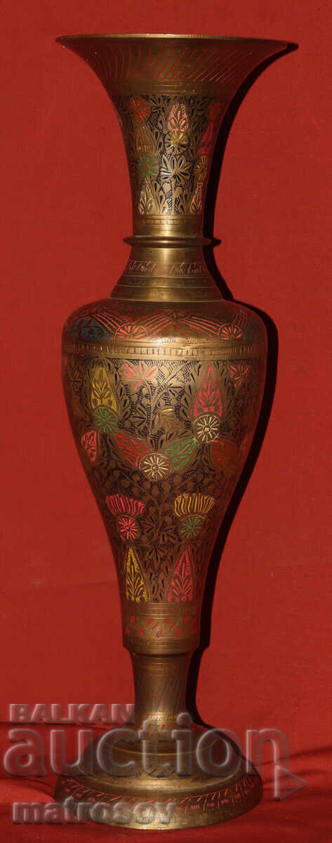 Μεγάλο μπρούτζινο διακοσμητικό βάζο 50 εκ με τιμή 180.00 BGN | € 92.03