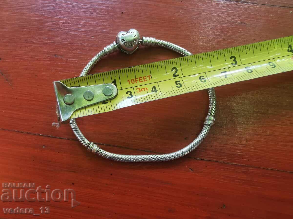 Delivery of Silver Pandora bracelet - 2 pieces AND charms