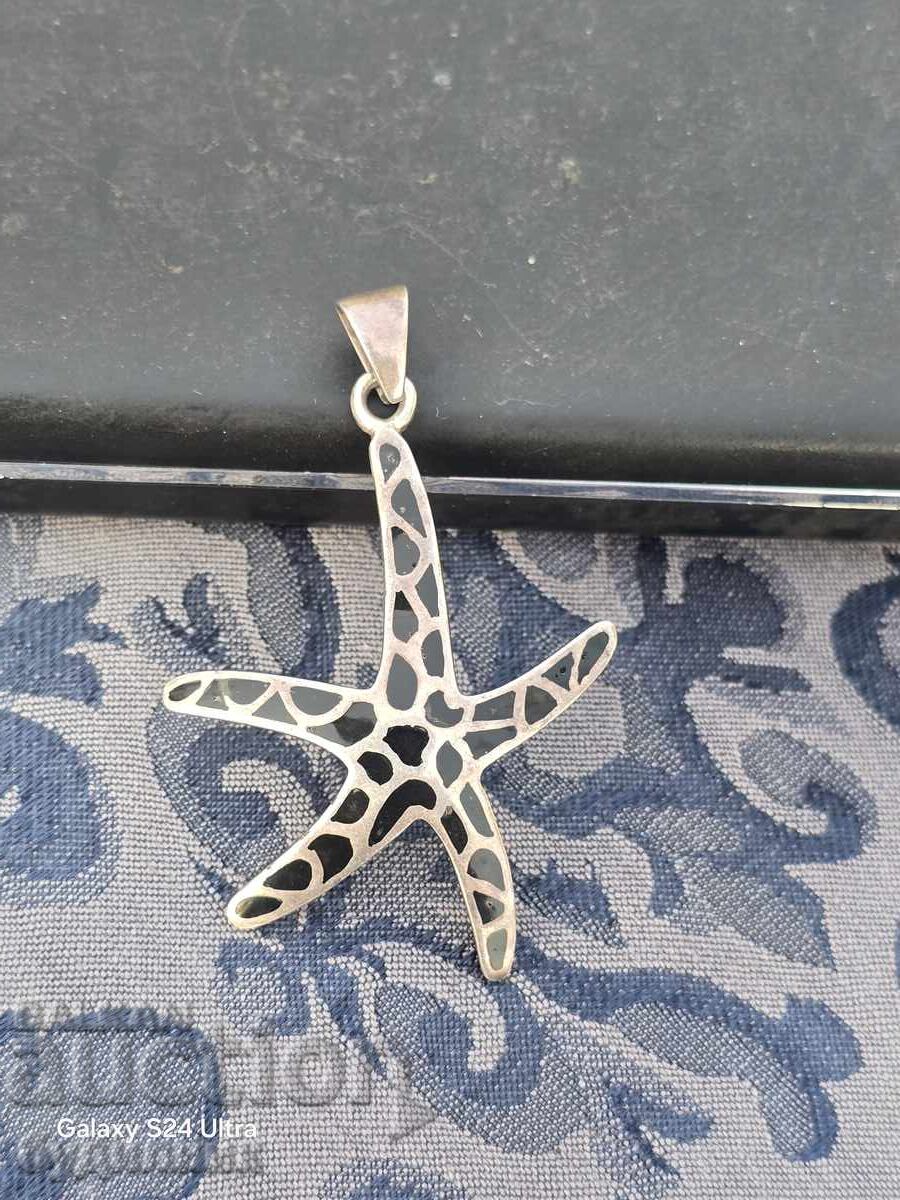 Δημοπρασία Ασημένιο Μασίφ μενταγιόν. Ξεκινάω πάνω από 100 Δημοπρασίες. Δες!