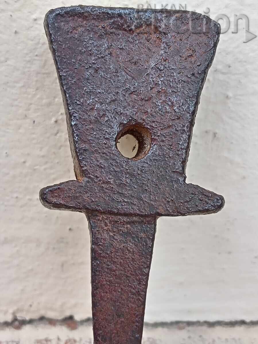 ancient primitive anvil - 5