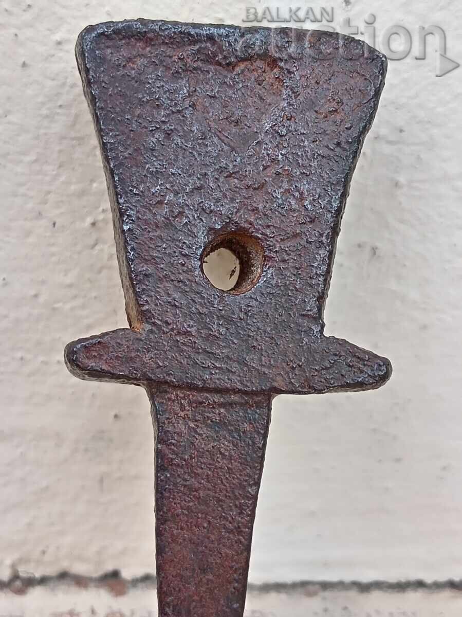 ancient primitive anvil - 6