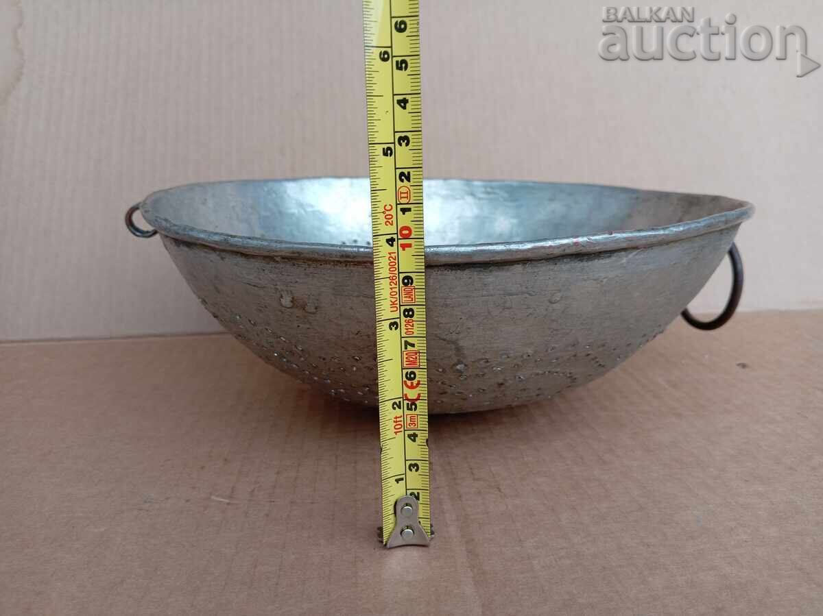 Delivery of Antique copper colander, copper pot, copper strainer