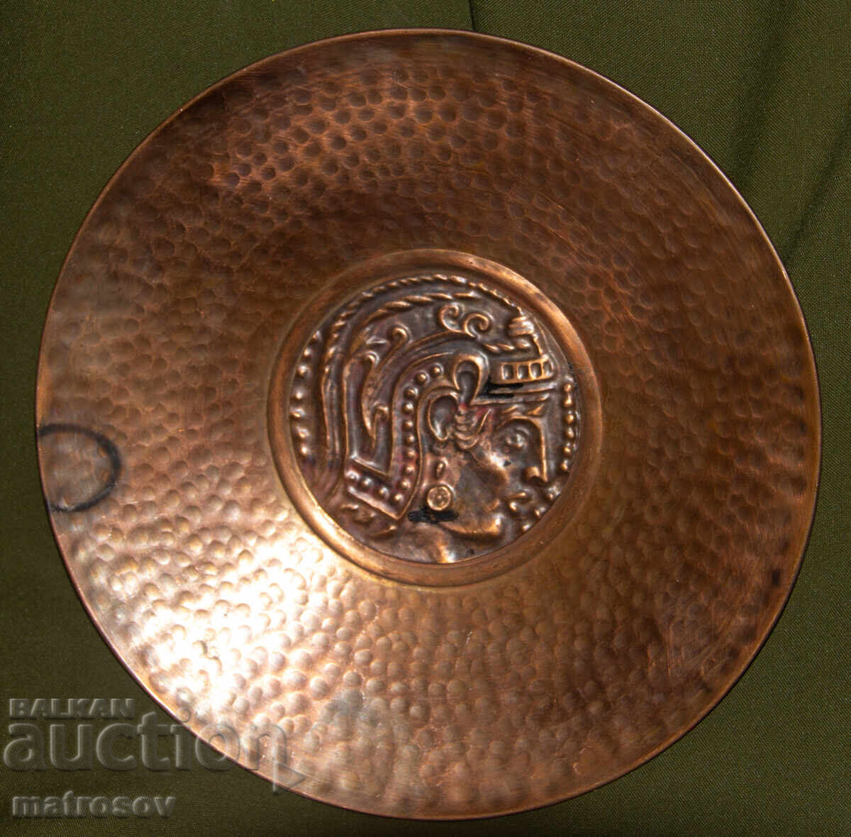 Аукцион Меден плакет барелеф стенно пано стилизирана фигура