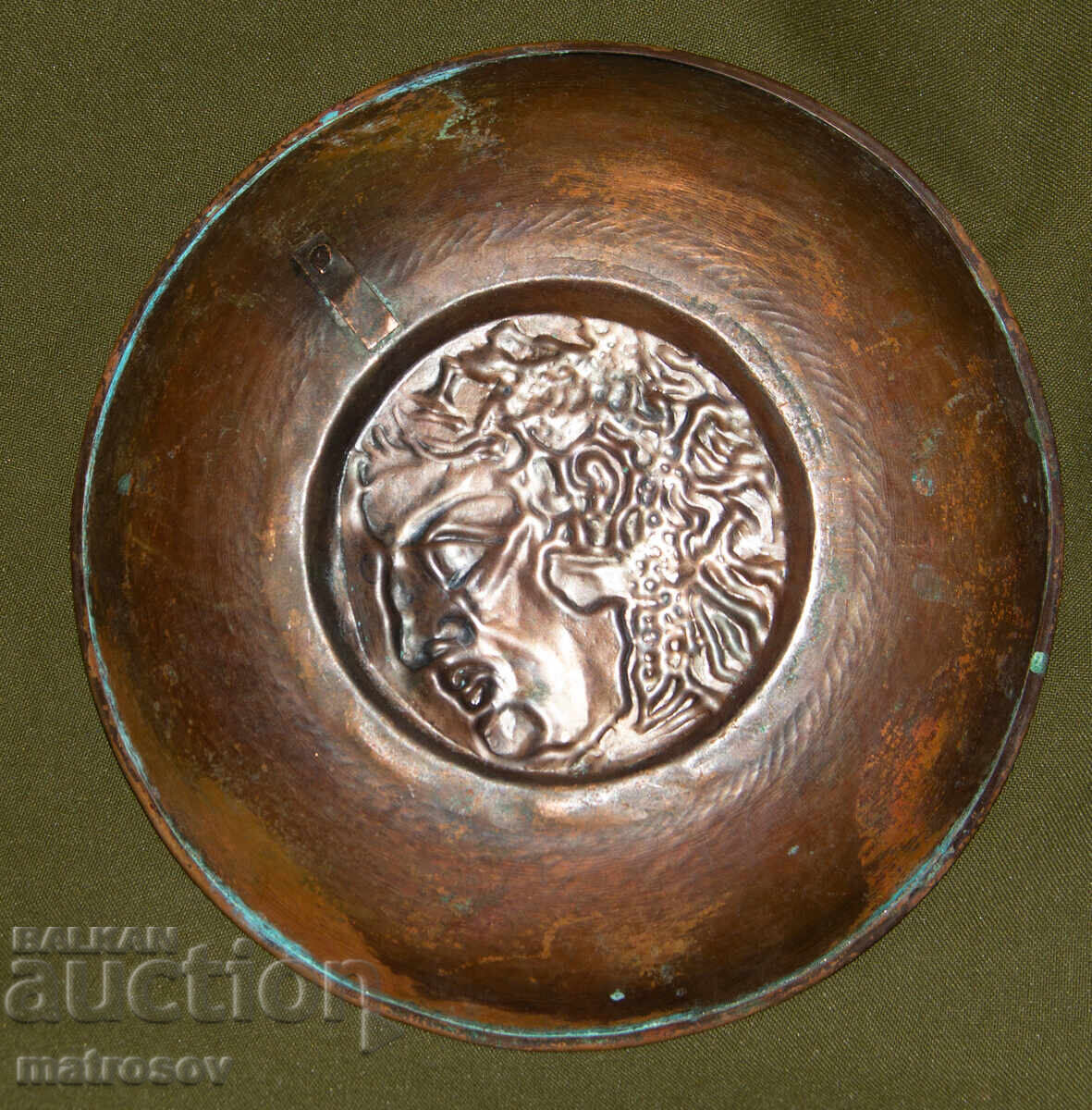 Δημοπρασία Μετάλλιο μέλι ανάγλυφο κύπελλο στυλιζαρισμένο φιγούρα