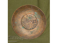 Honey plaque bas-relief cup stylized figure