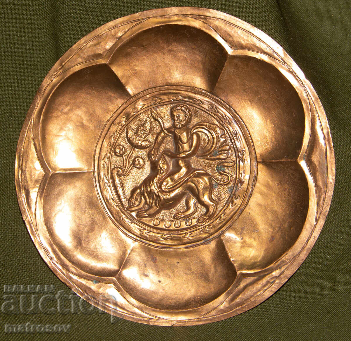 Honey plaque bas-relief wall panel stylized figure Hercules - 5