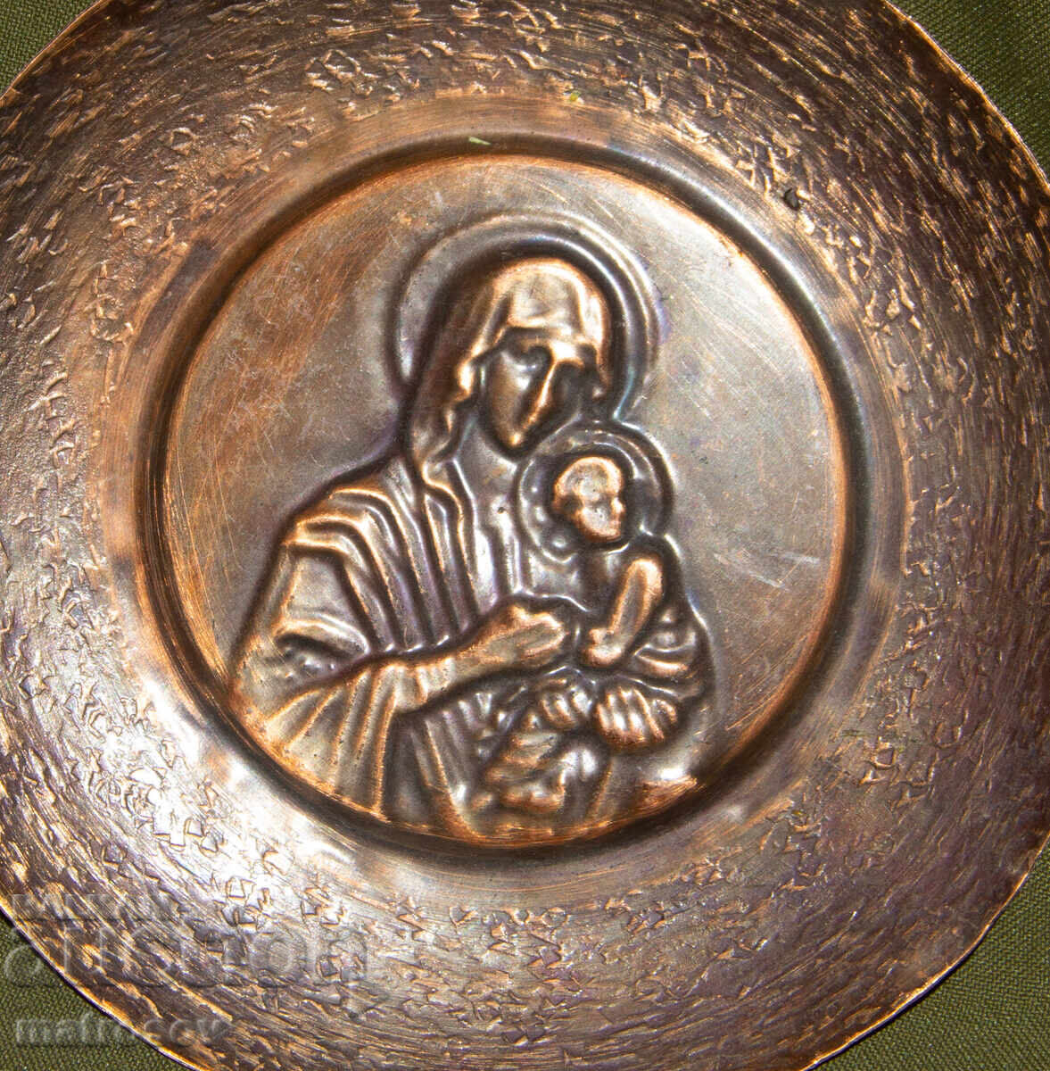Доставка на Меден плакет барелеф купа Богородица с Младенеца