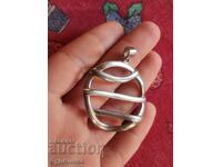 Pandantiv masiv din argint. Lansez peste 100 de licitații. Vezi mai mult