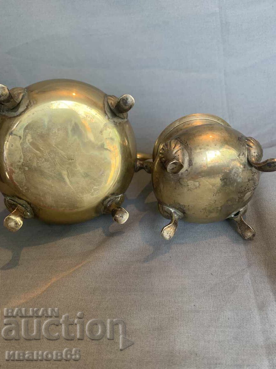 Delivery of Bronze teapot with sugar bowl Delivery of Bronze teapot with sugar bowl