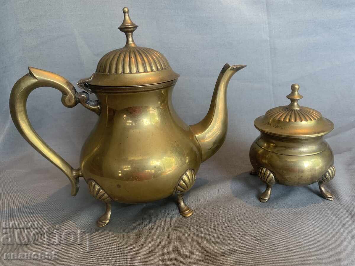 Bronze teapot with sugar bowl Bronze teapot with sugar bowl