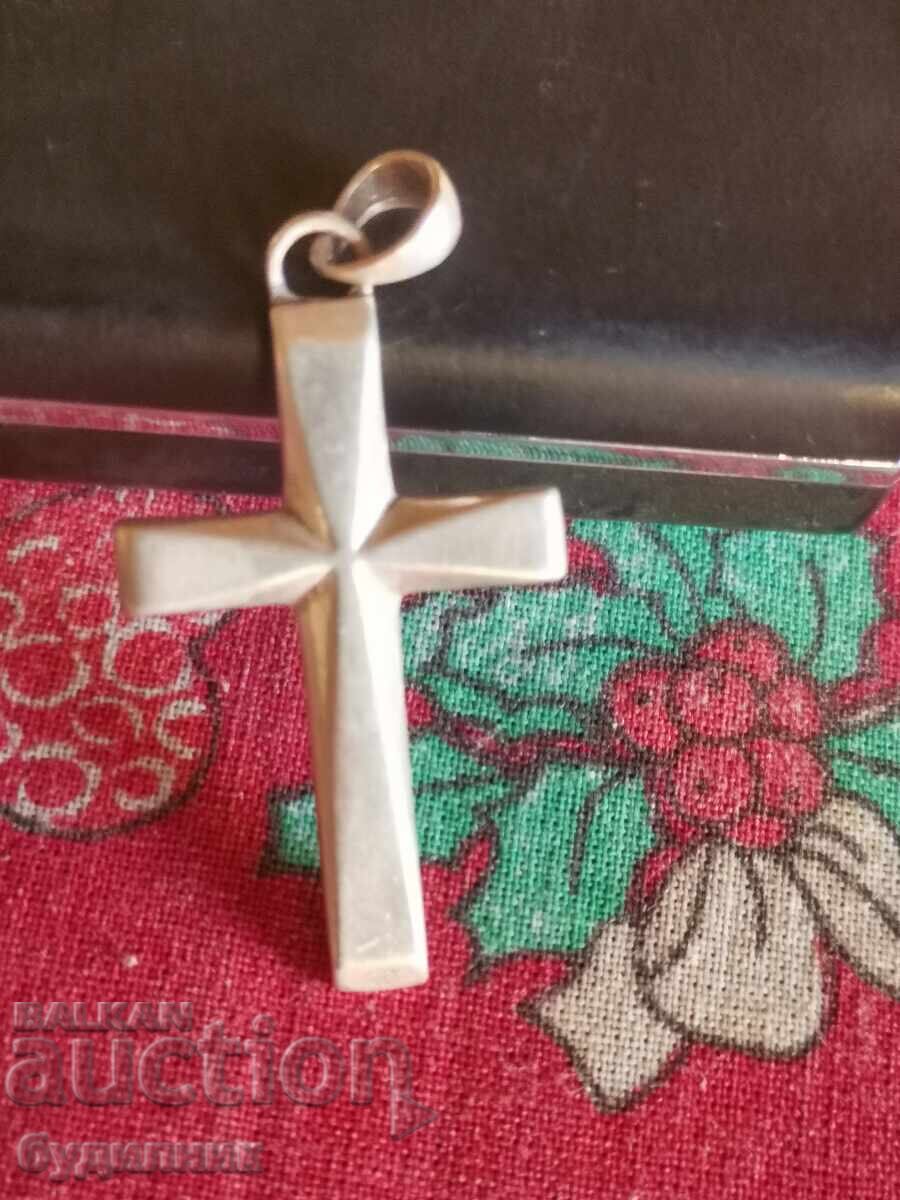 Auction  Silver pendant. I'm listing over 100 Auctions. Take a look and bid