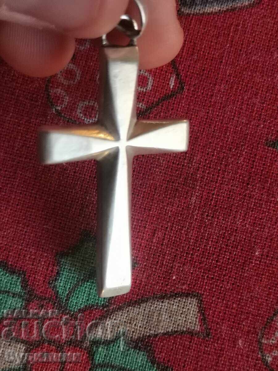 Silver pendant. I'm listing over 100 Auctions. Take a look and bid