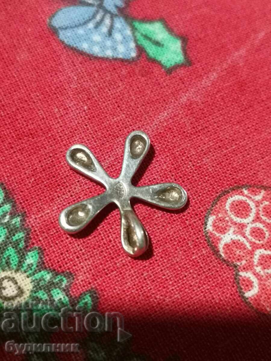 Δημοπρασία Ασημένιο μενταγιόν. Ξεκινώ πάνω από 100 Δημοπρασίες. Δείτε και άλλα