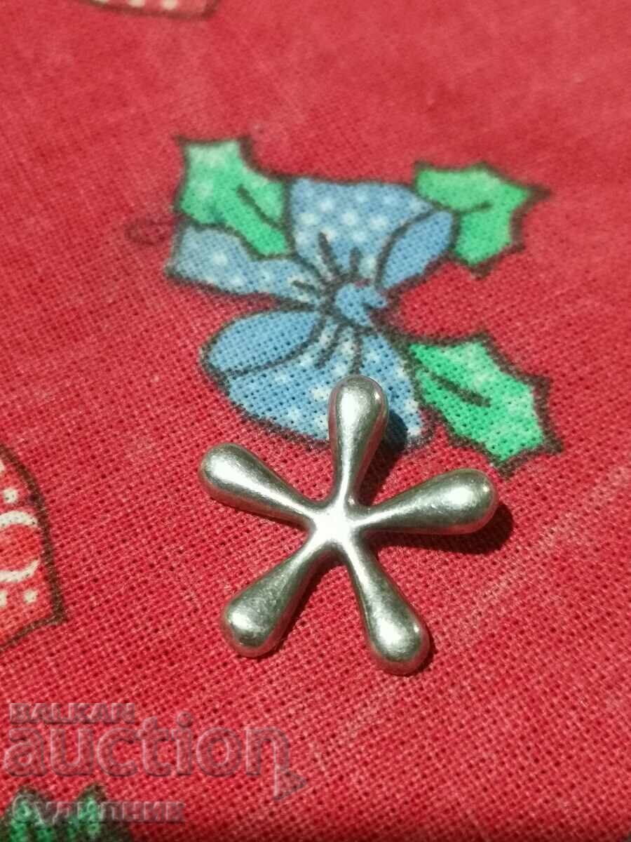 Παράδοση Ασημένιο μενταγιόν. Ξεκινώ πάνω από 100 Δημοπρασίες. Δείτε και άλλα