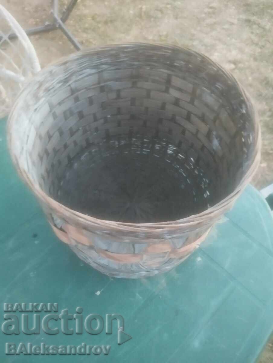 A large wicker basket with price 5.00 BGN | € 2.56