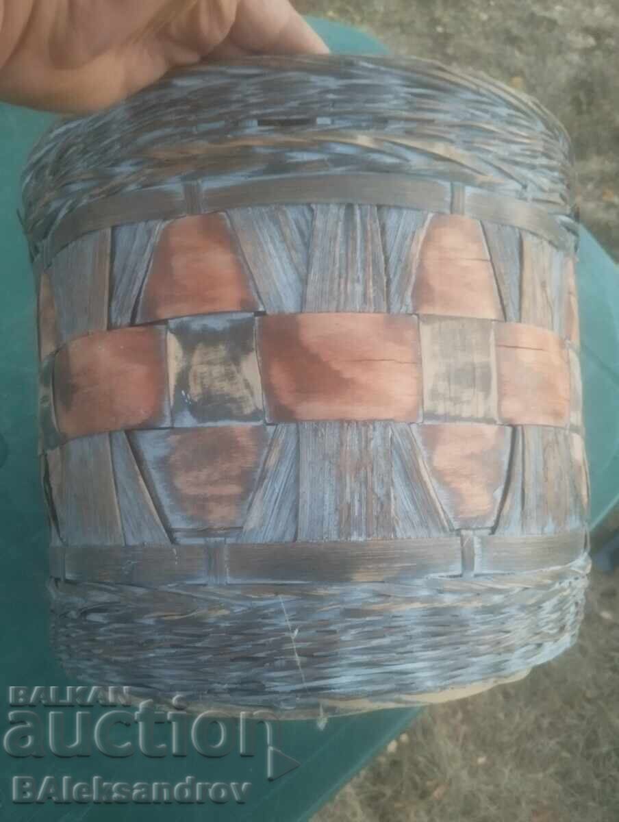 Auction  A large wicker basket