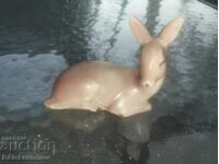 Πορσελάνινο ελαφάκι με σημάδια κέρατων