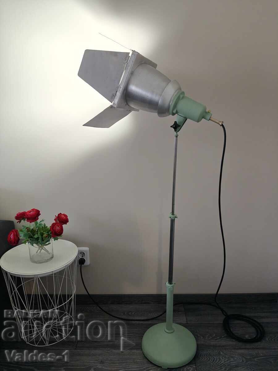 Παράδοση Στούντιο παλιό φωτιστικό