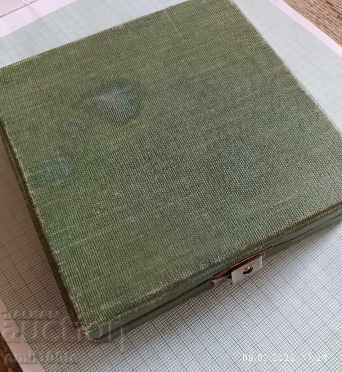 Πλακέτα σε κουτί Γενικές Φοιτητικές Αθλητικές Διοργανώσεις Ακαδημαϊκός - 7