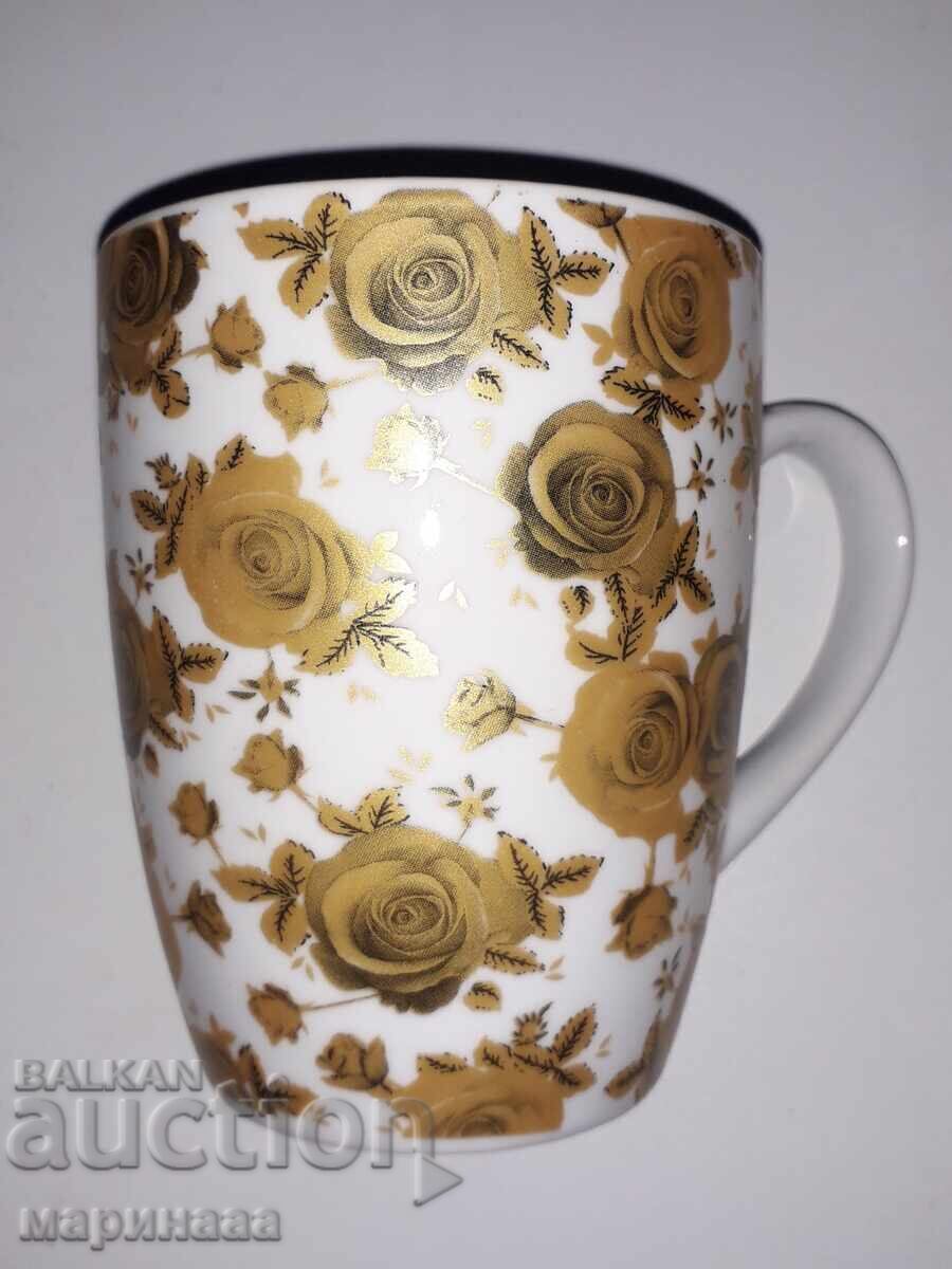 ДИЗАЙНЕРСКА ЧАША ''ЗЛАТНИ РОЗИ''. ГЕРМАНИЯ с цена 2.50 € ДИЗАЙНЕРСКА ЧАША ''ЗЛАТНИ РОЗИ''. ГЕРМАНИЯ с цена 2.50 €
