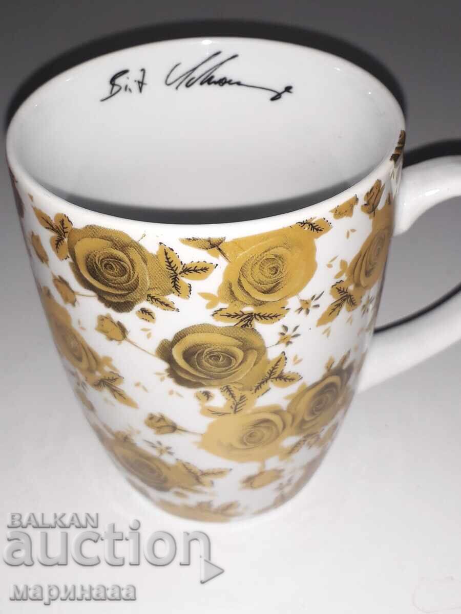 Livrarea CANĂ DE DESIGN ''ROZE DE AUR''. GERMANIA