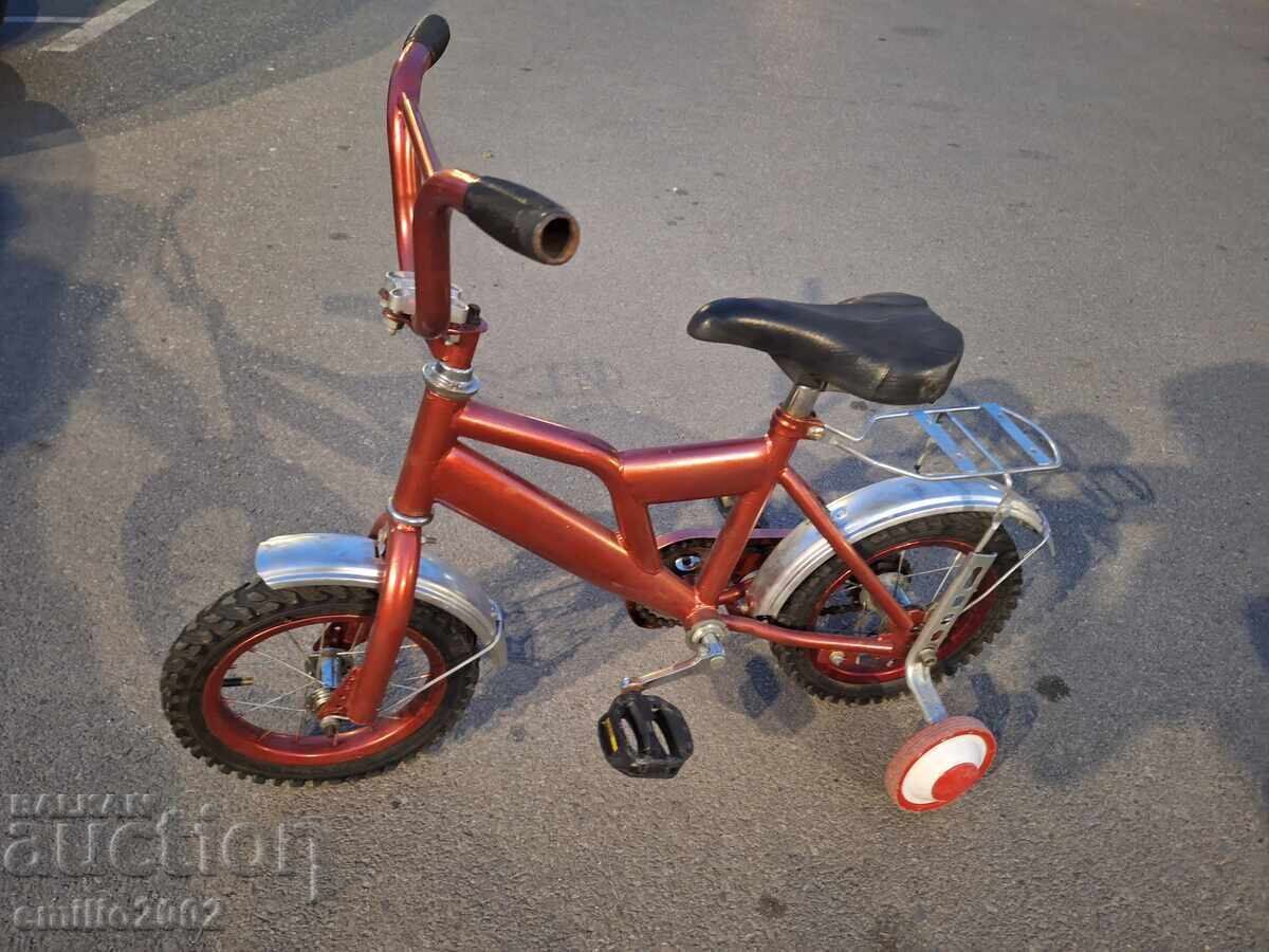 Bicicletă pentru copii de la 3 la 7 ani