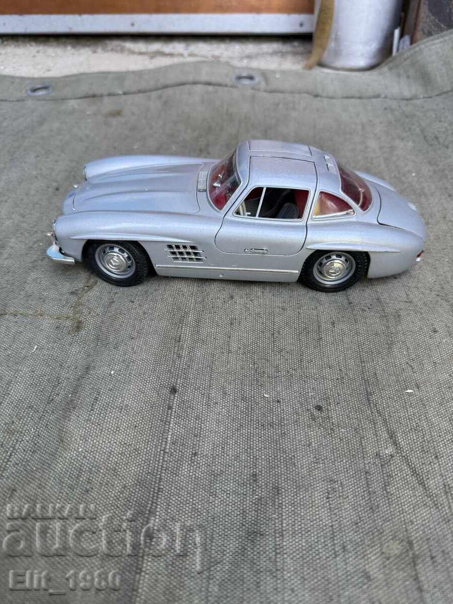 Mașinuță de colecție Mercedes SL300