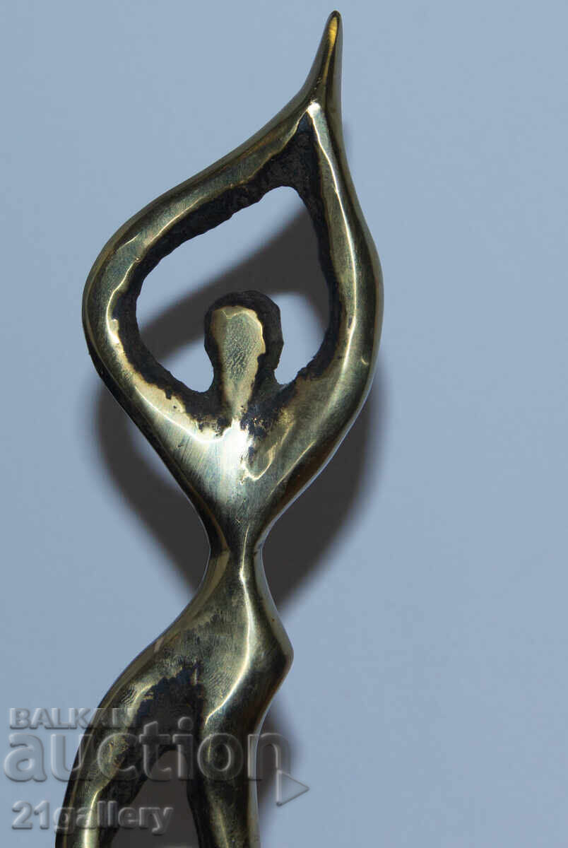 Delivery of Original Bronze Sculpture, Body Delivery of Original Bronze Sculpture, Body