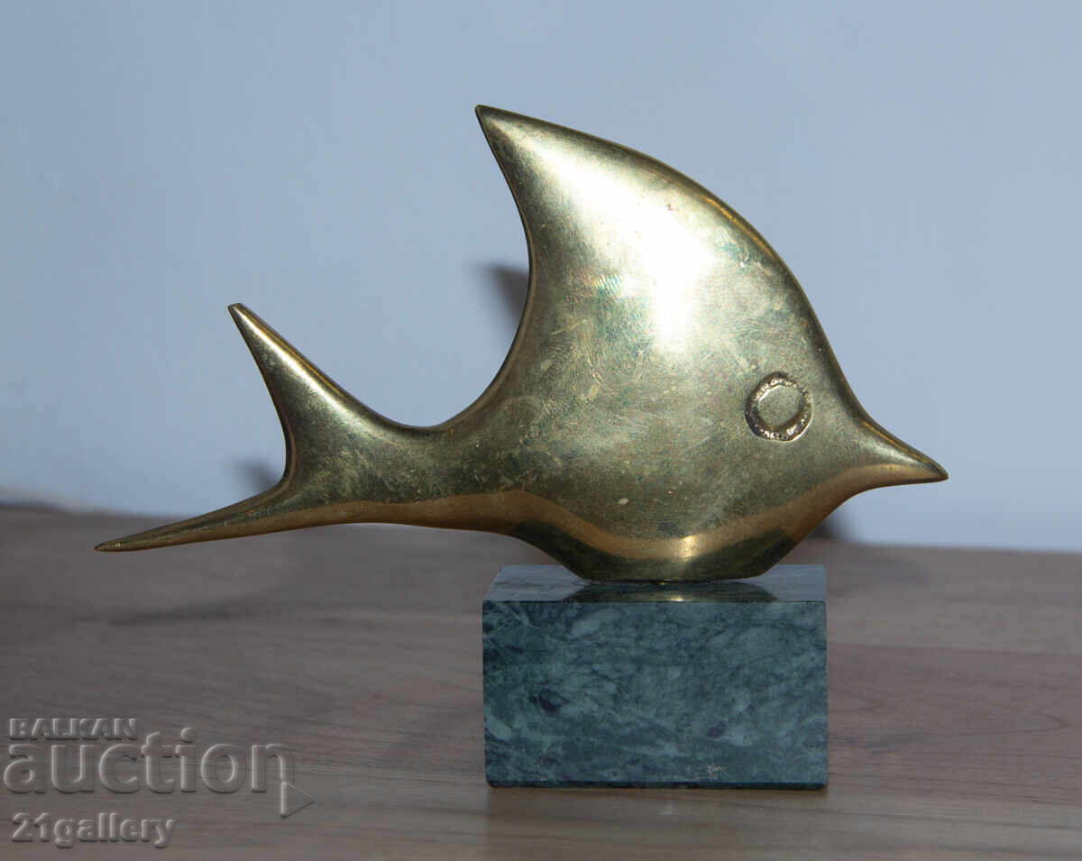 Αυθεντικό μπρούτζινο γλυπτό, πλαστικό στυλιζαρισμένο ψάρι με τιμή 180.00 BGN | € 92.03