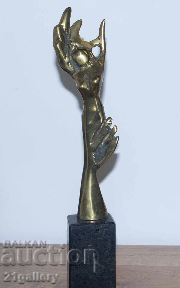 Αυθεντικό χάλκινο γλυπτό, αφηρημένο ειδώλιο με τιμή 300.00 BGN | € 153.39